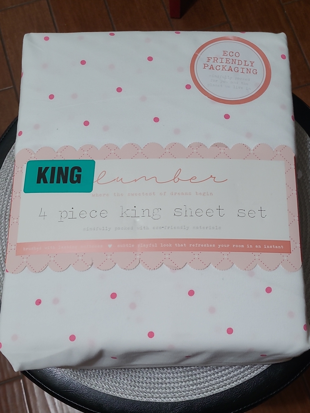 Slumber King 4-Piece Polka Dot Sheet Set